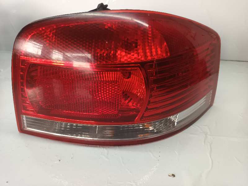 PILOTO TRASERO DERECHO