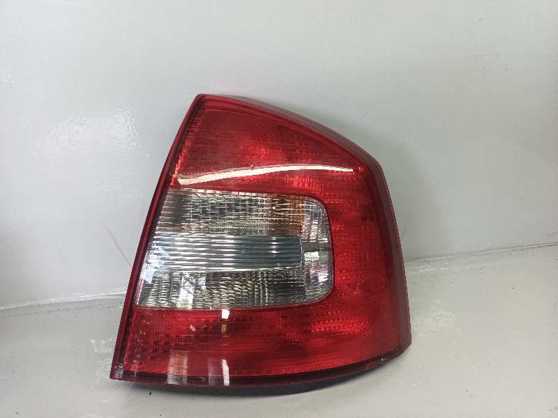 PILOTO TRASERO DERECHO