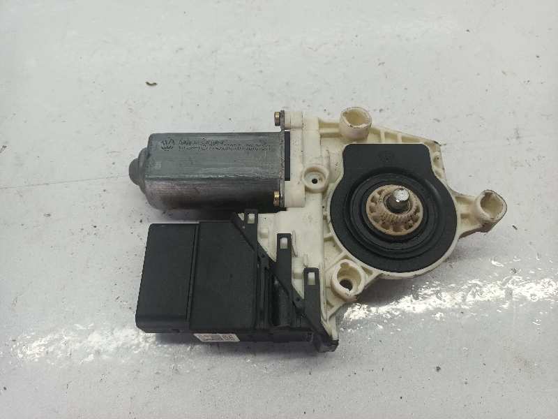 MOTOR ELEVALUNAS TRASERO DERECHO