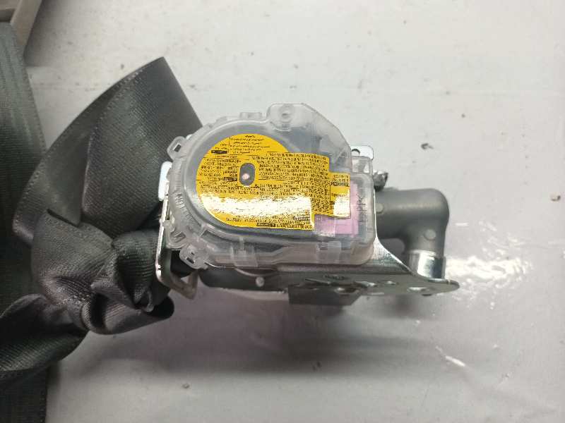 CINTURON SEGURIDAD DELANTERO DERECHO