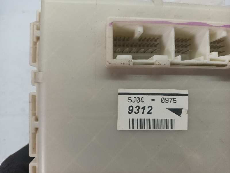 CAJA RELES - FUSIBLES