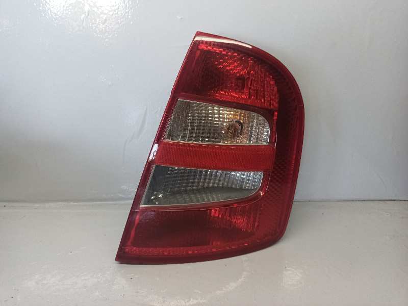 PILOTO TRASERO DERECHO