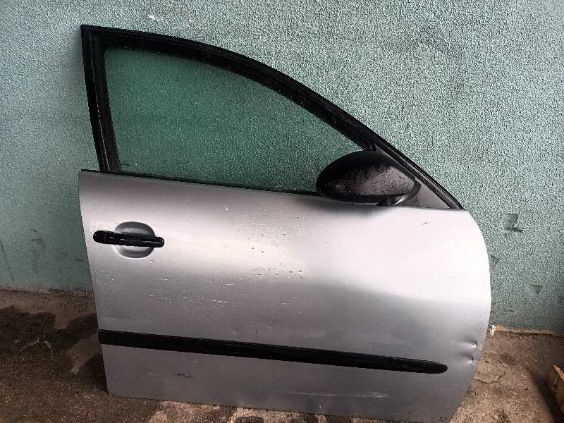 PUERTA DELANTERA DERECHA