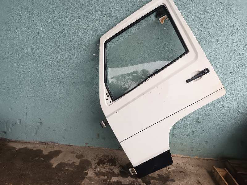 PUERTA DELANTERA IZQUIERDA MERCEDES MB 100 D CAJA CERRADA - COMBI