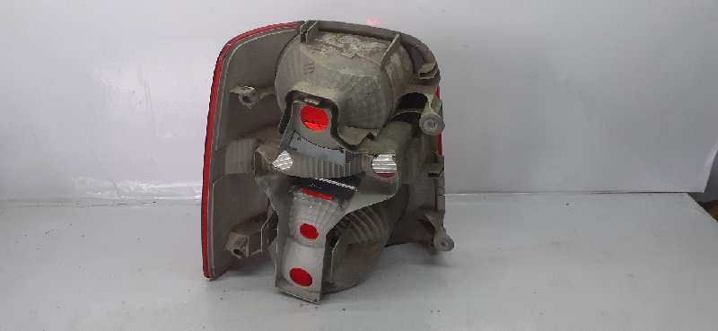 PILOTO TRASERO DERECHO