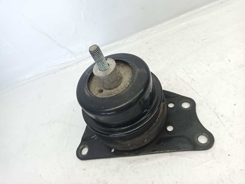 SOPORTE MOTOR DERECHO