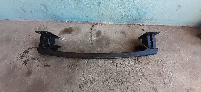 REFUERZO PARAGOLPES DELANTERO