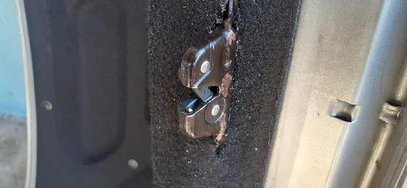 CERRADURA MALETERO - PORTON