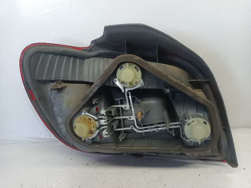 PILOTO TRASERO DERECHO TOYOTA YARIS (NCP1-NLP1-SCP1)