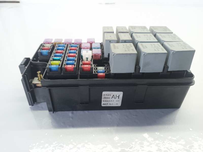 CAJA RELES  FUSIBLES CHEVROLET NUBIRA BERLINA