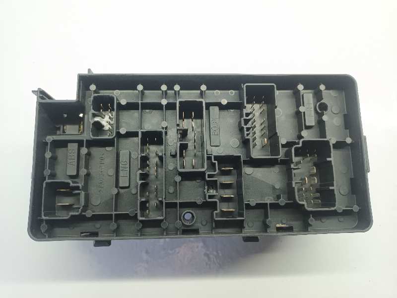 CAJA RELES - FUSIBLES