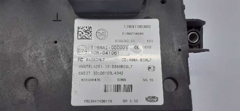 CAJA RELES - FUSIBLES