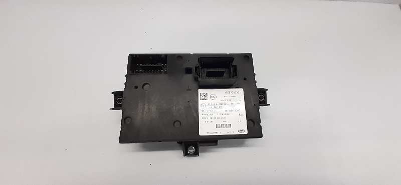 CAJA RELES - FUSIBLES