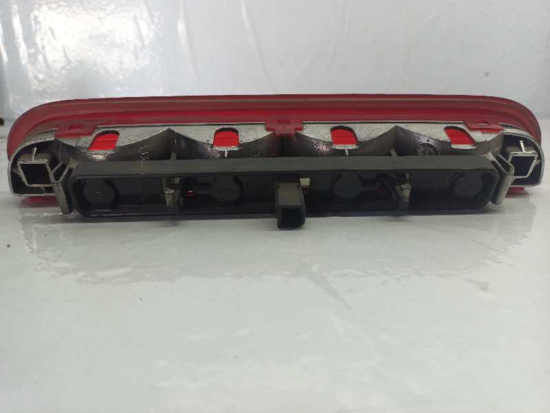 LUZ CENTRAL DE FRENO