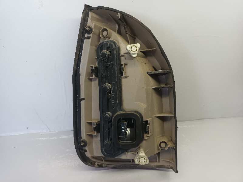 PILOTO TRASERO DERECHO