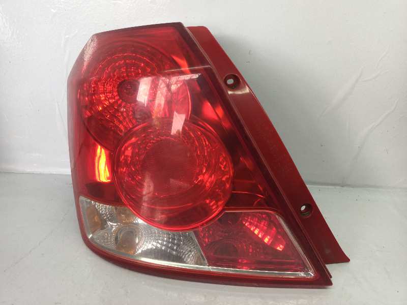 PILOTO TRASERO IZQUIERDO CHEVROLET AVEO