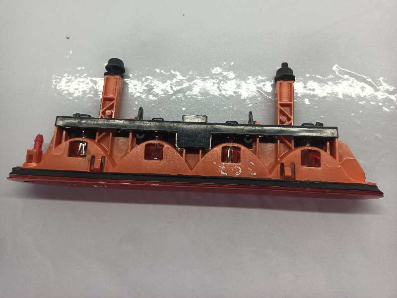 LUZ CENTRAL DE FRENO