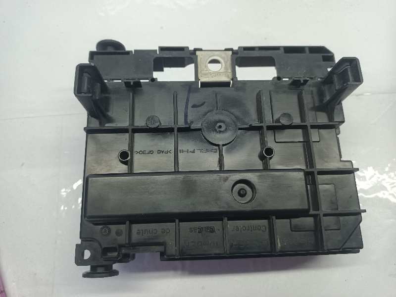 CAJA RELES - FUSIBLES