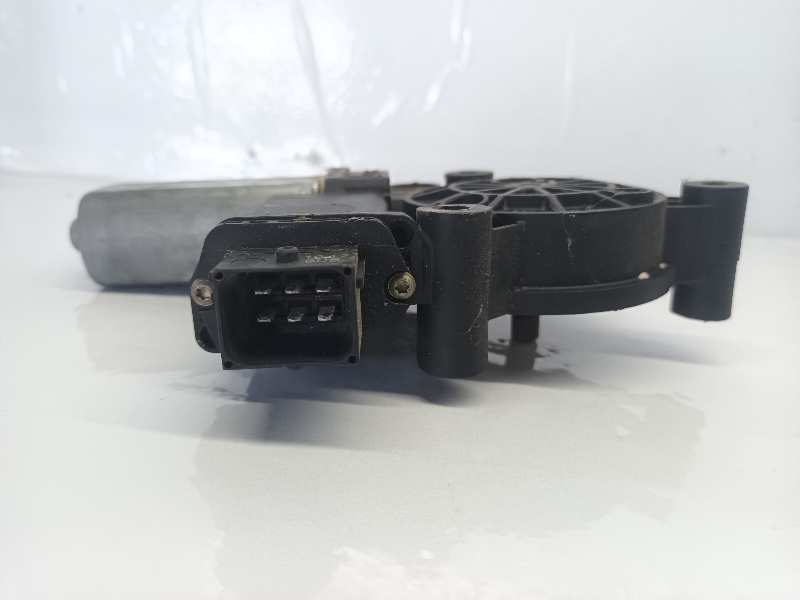 MOTOR ELEVALUNAS DELANTERO DERECHO