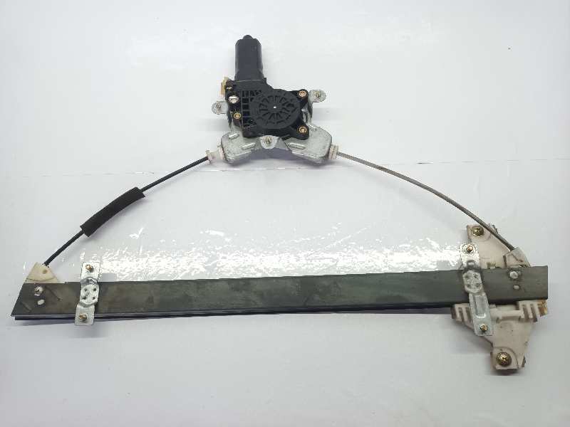 ELEVALUNAS DELANTERO DERECHO