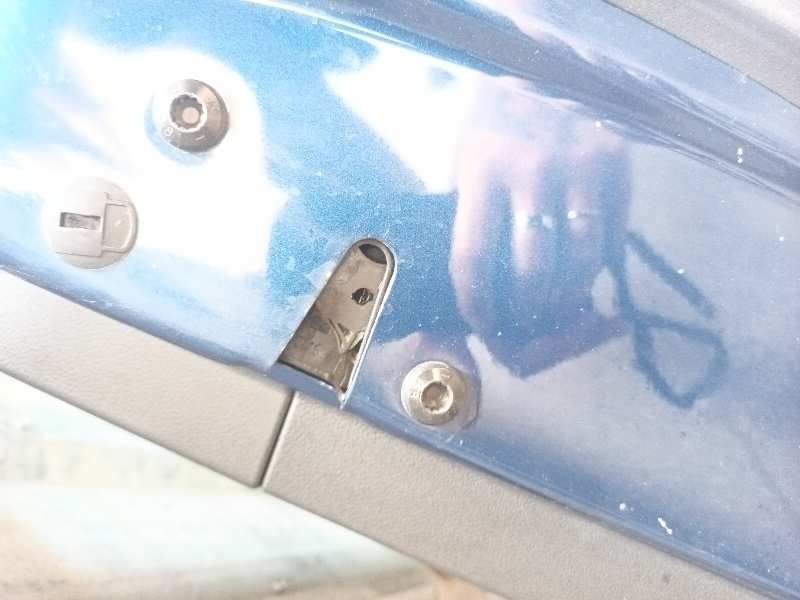 CERRADURA PUERTA TRASERA DERECHA 