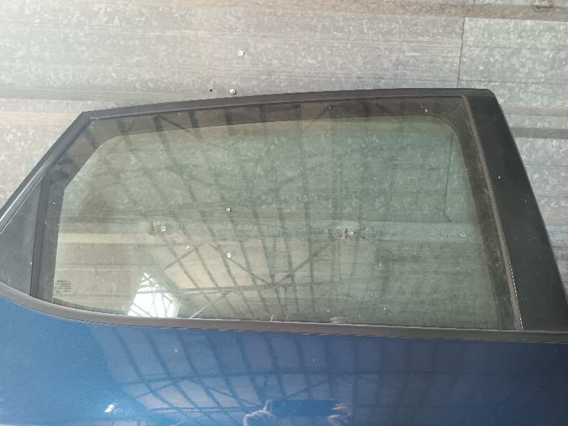 LUNA TRASERA DERECHA