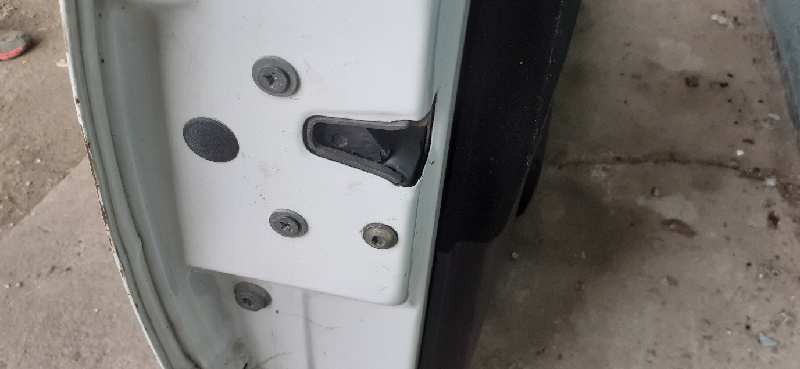 CERRADURA PUERTA DELANTERA IZQUIERDA 