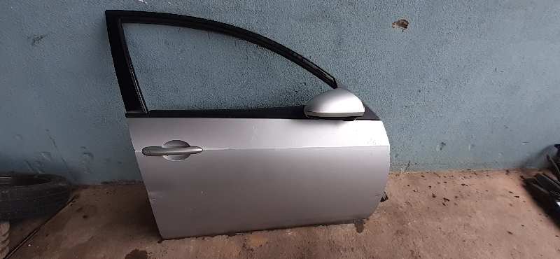 PUERTA DELANTERA DERECHA