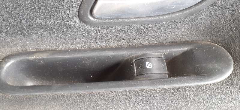 ELEVALUNAS TRASERO IZQUIERDO