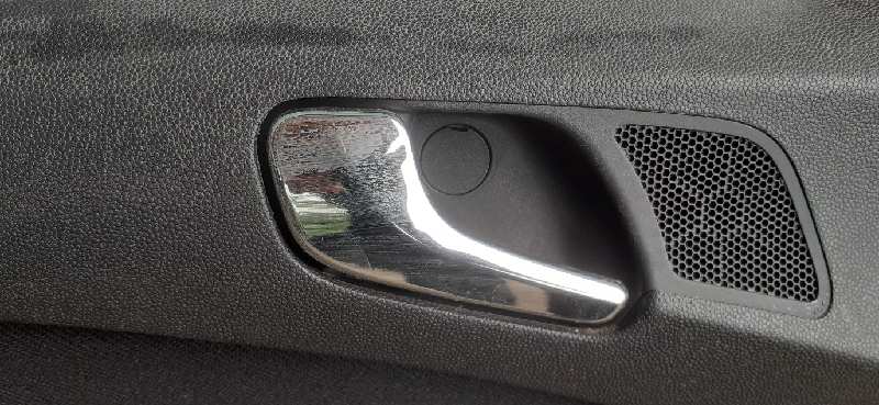 MANETA INTERIOR DELANTERA IZQUIERDA