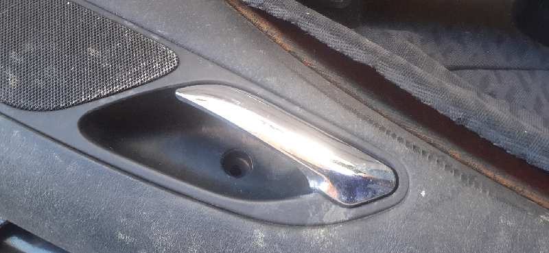 MANETA INTERIOR DELANTERA IZQUIERDA