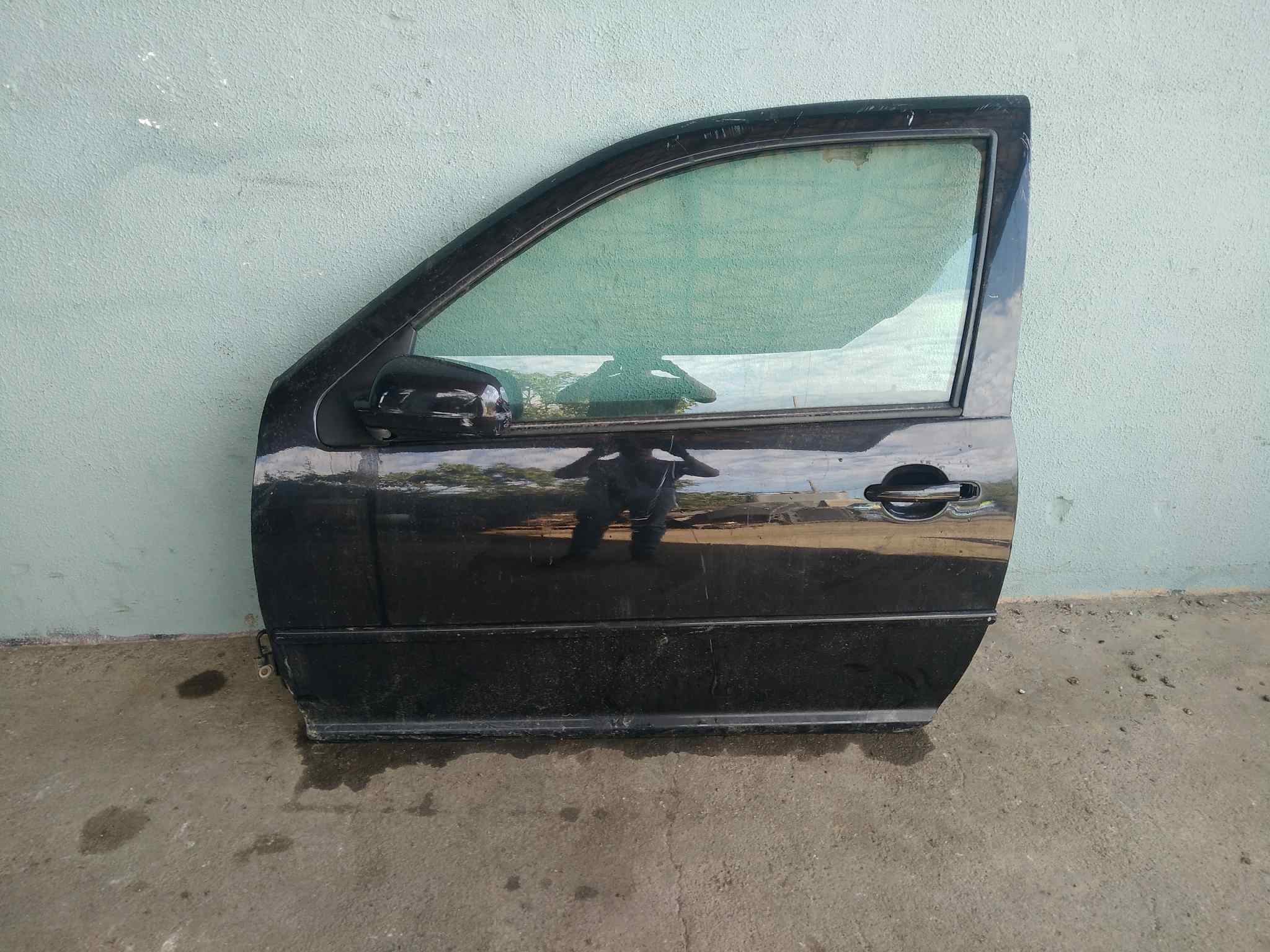 PUERTA DELANTERA IZQUIERDA