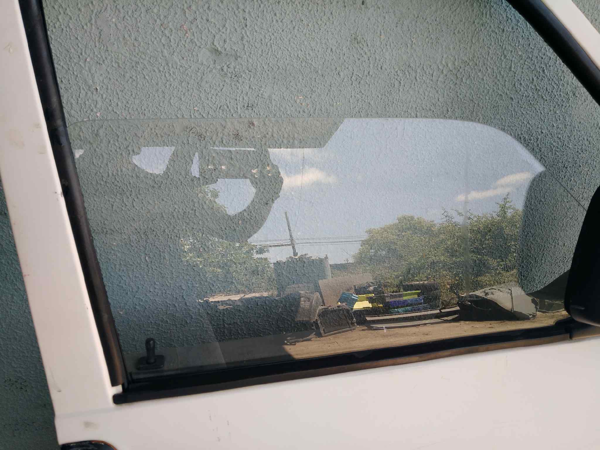 LUNA DELANTERA DERECHA