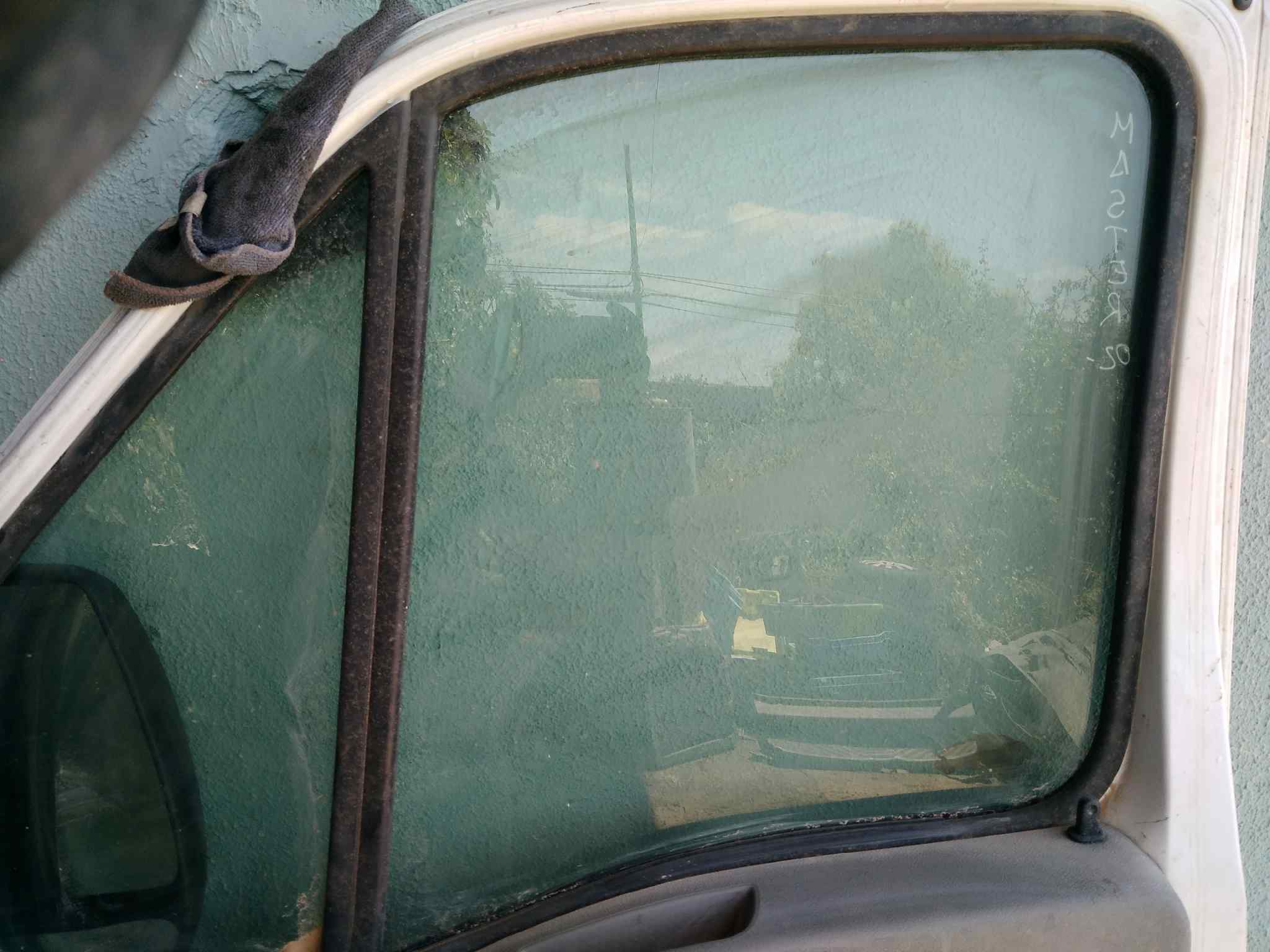 LUNA DELANTERA DERECHA