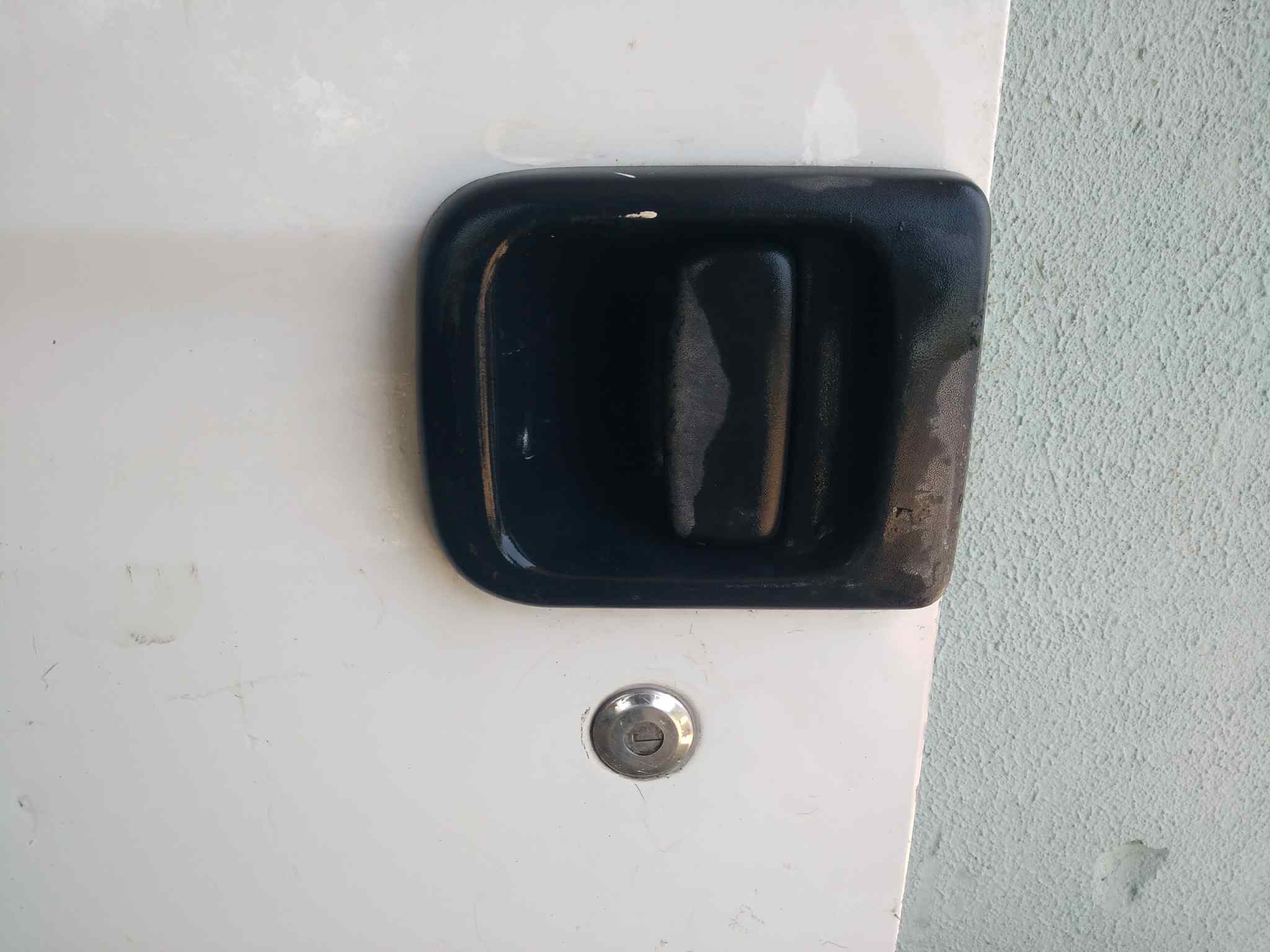 MANETA EXTERIOR DELANTERA IZQUIERDA