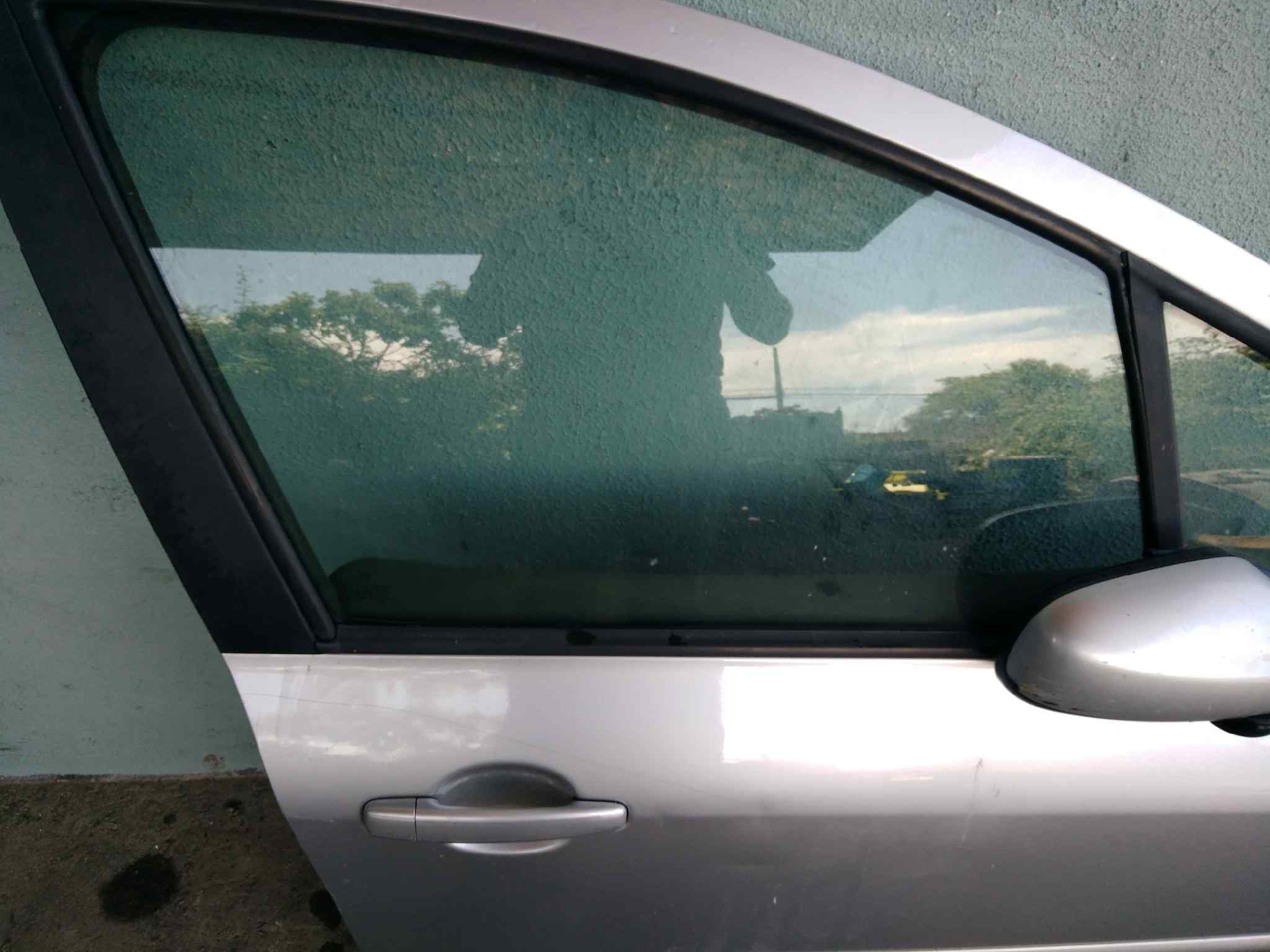 LUNA DELANTERA DERECHA