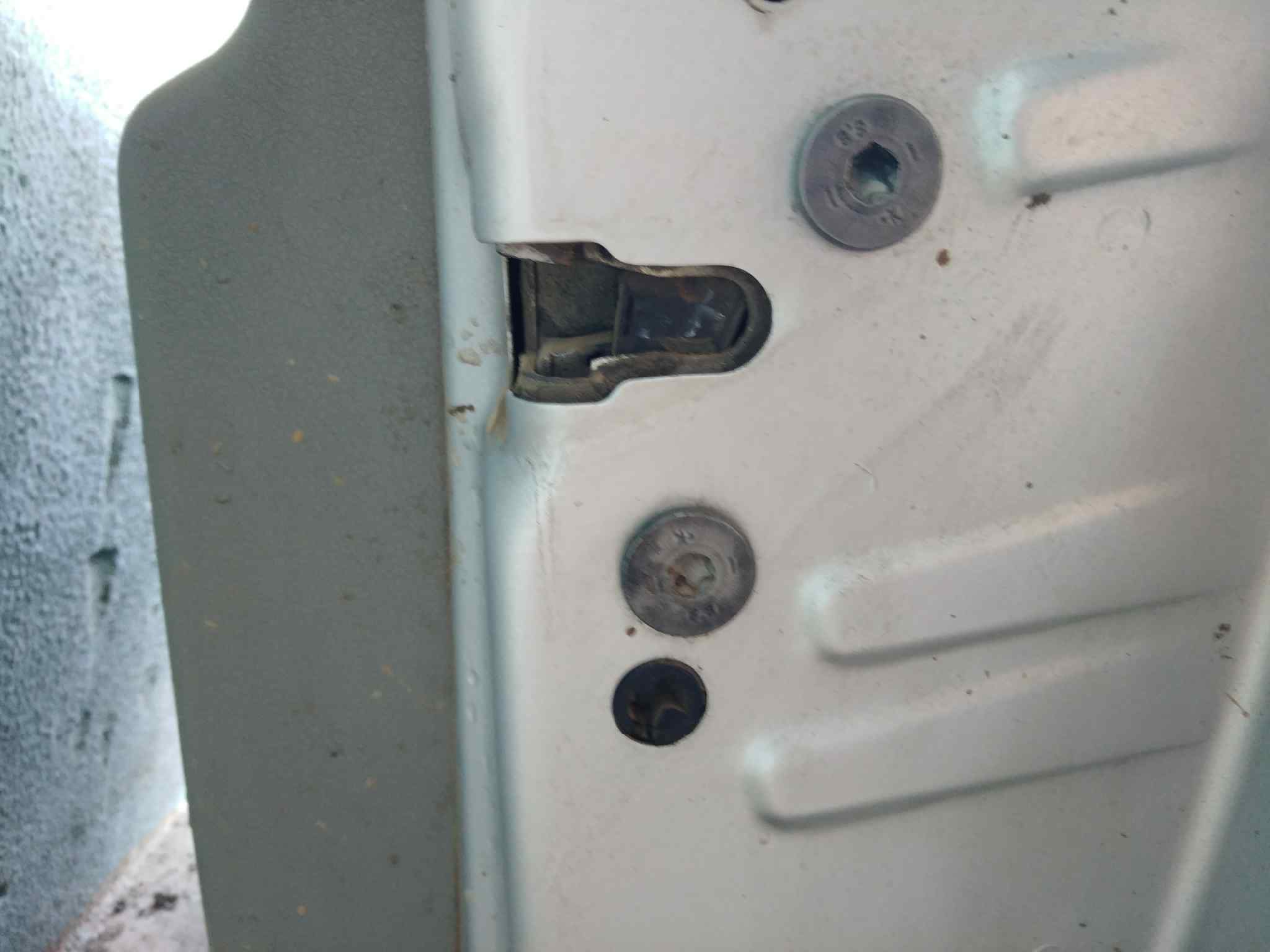 CERRADURA PUERTA DELANTERA DERECHA