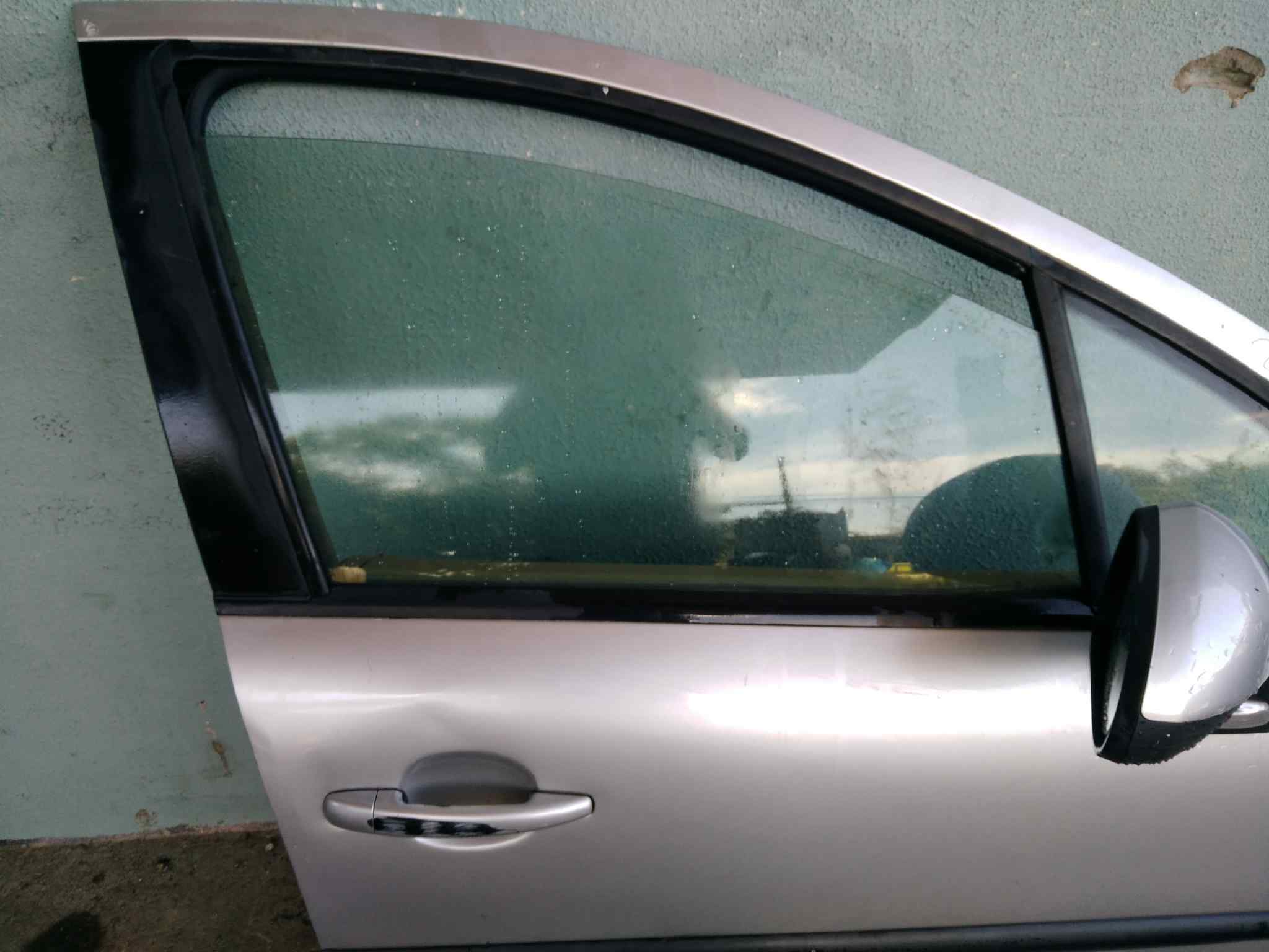 LUNA DELANTERA DERECHA