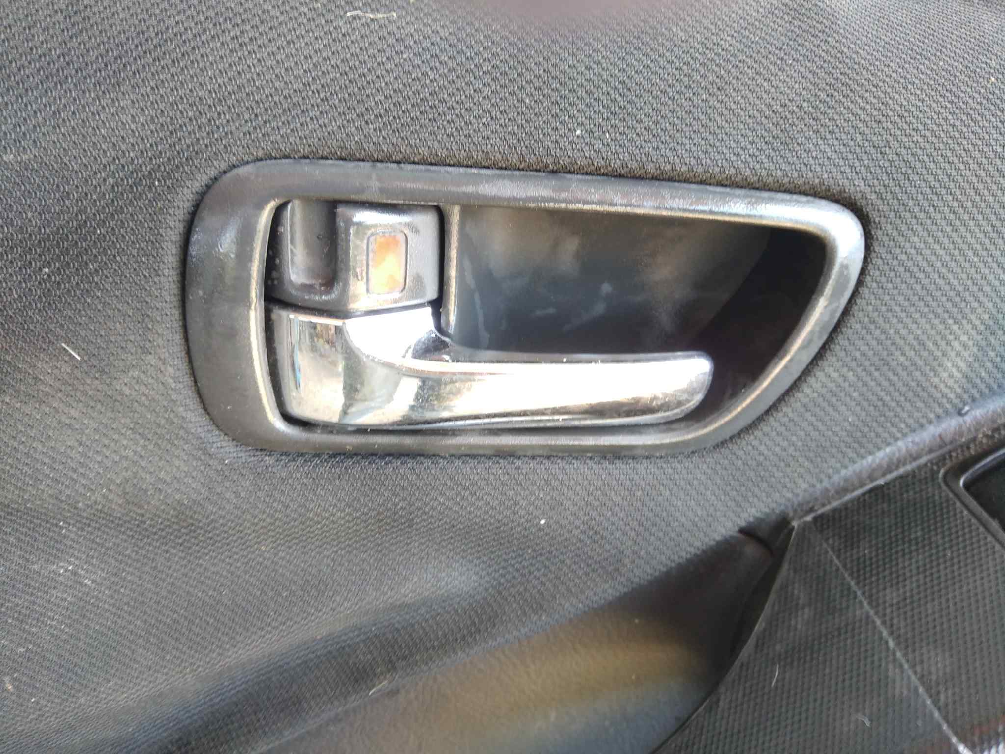 MANETA INTERIOR DELANTERA IZQUIERDA