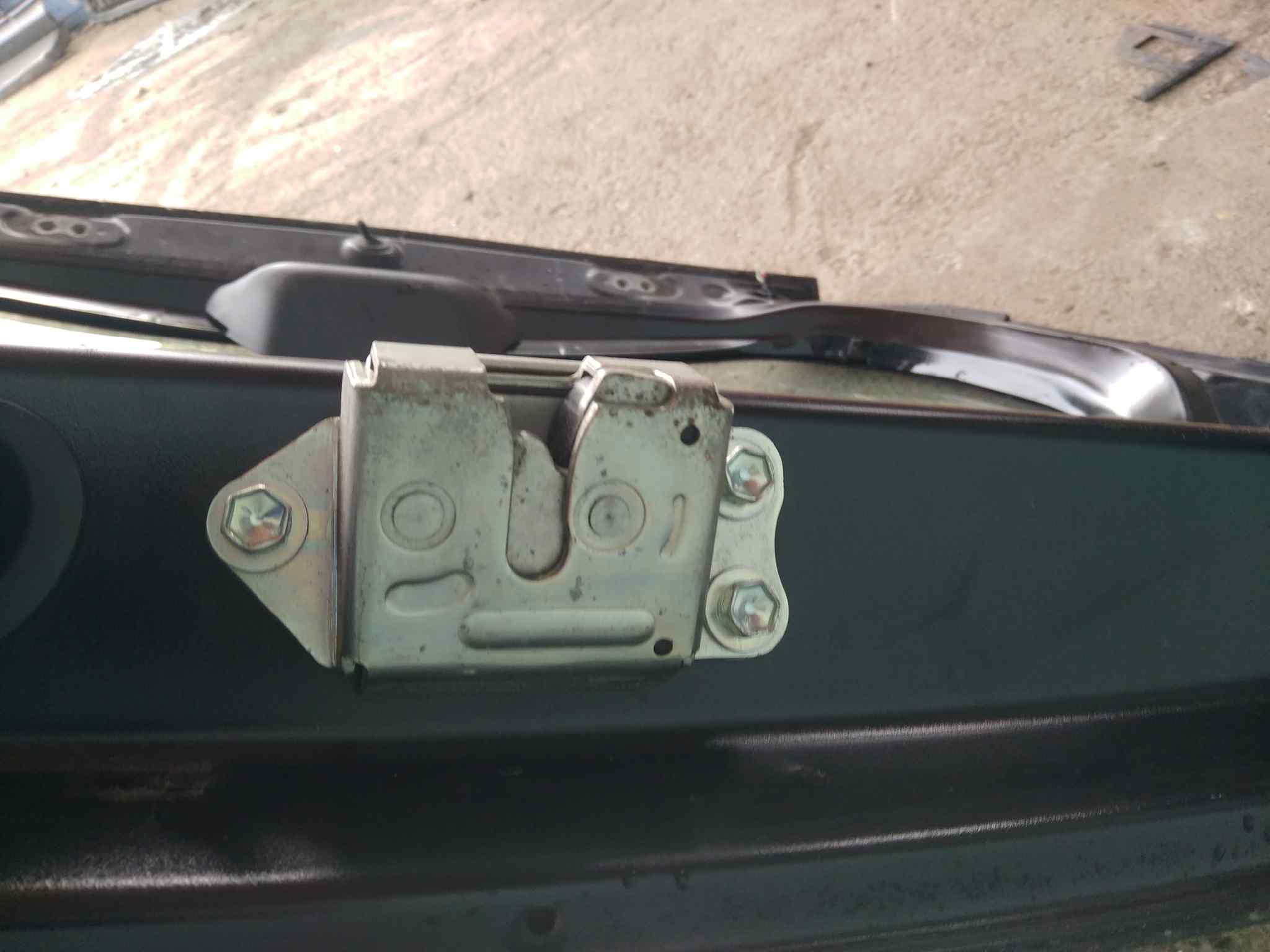 CERRADURA MALETERO - PORTON