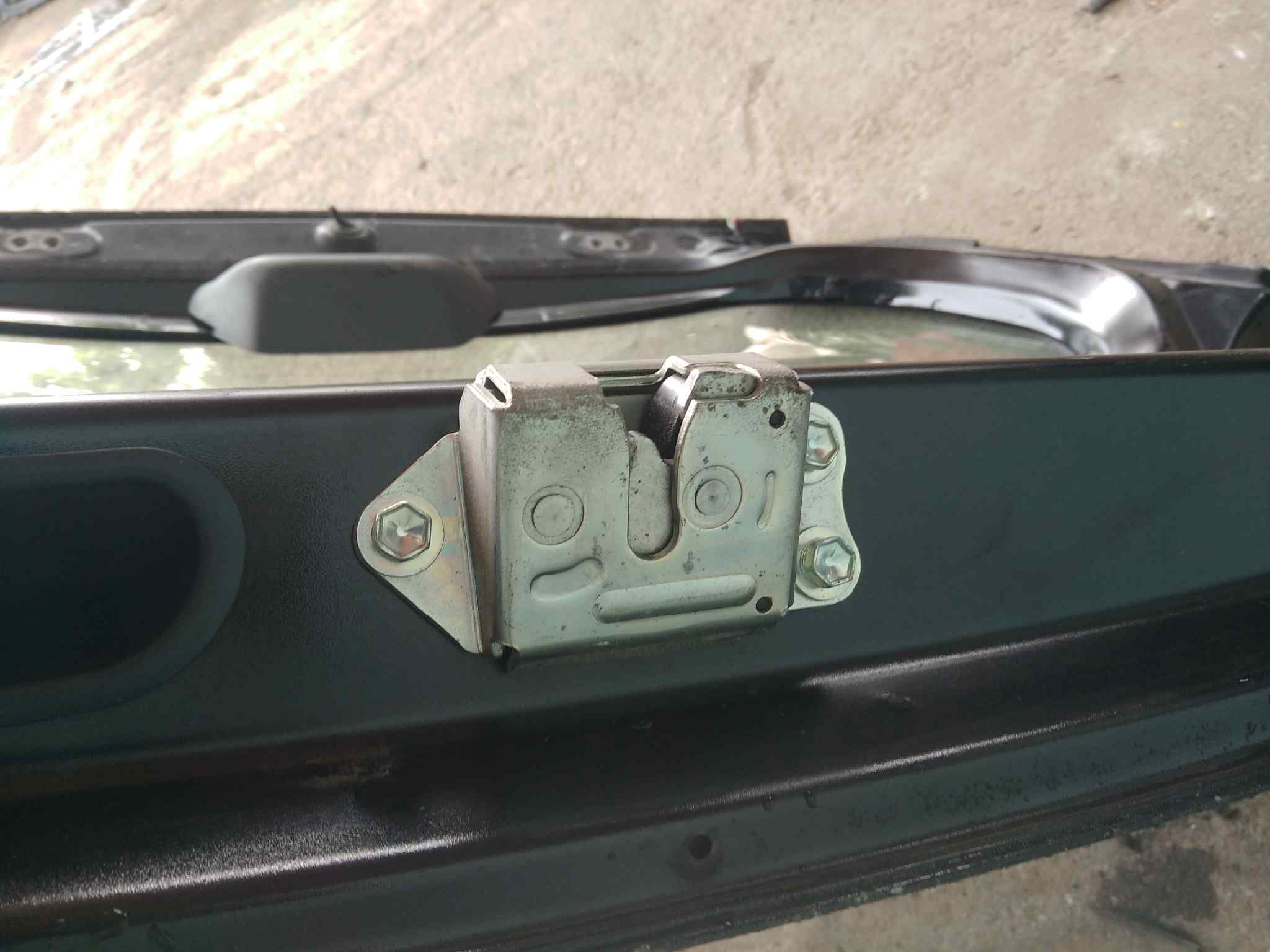 CERRADURA MALETERO - PORTON