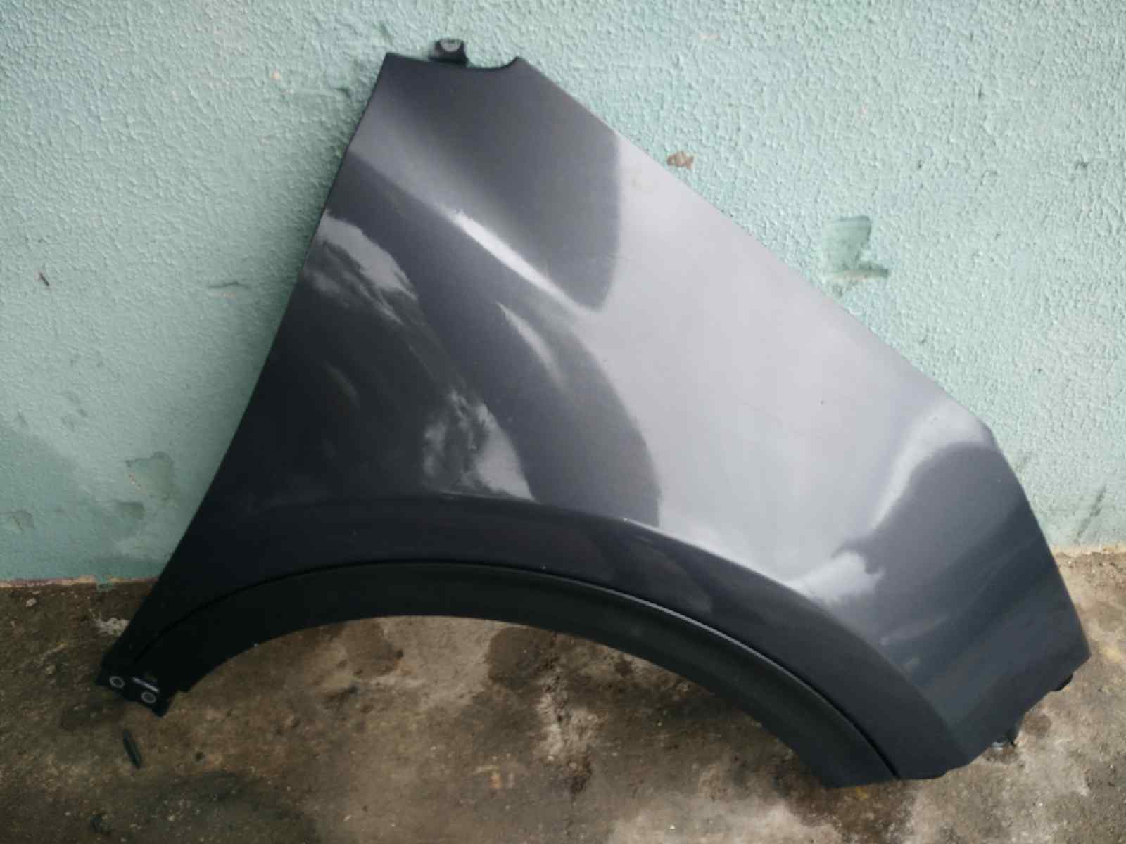 ALETA DELANTERA DERECHA