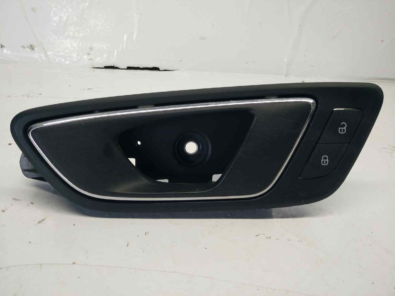 MANETA INTERIOR DELANTERA IZQUIERDA