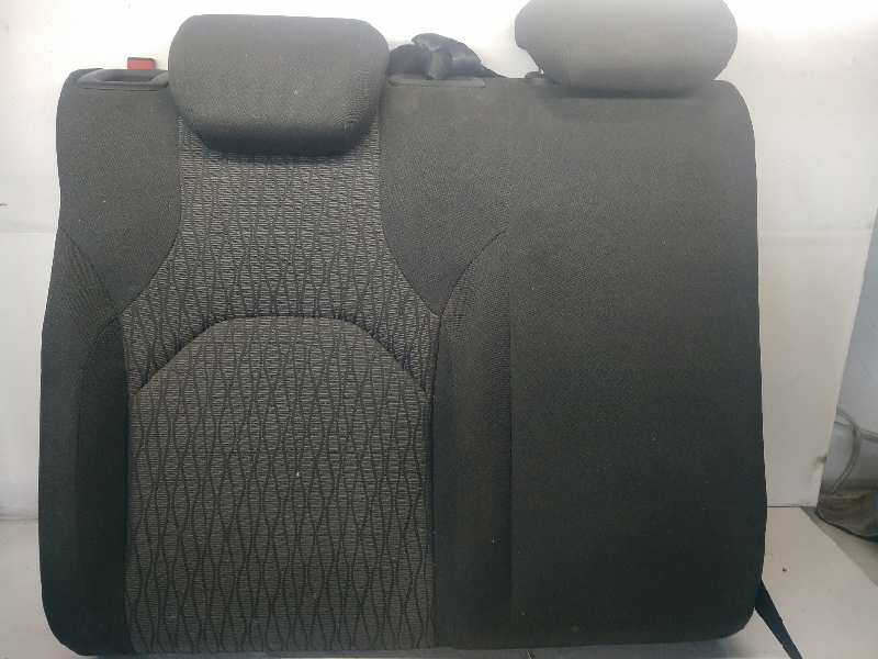 ASIENTO TRASERO MEDIO