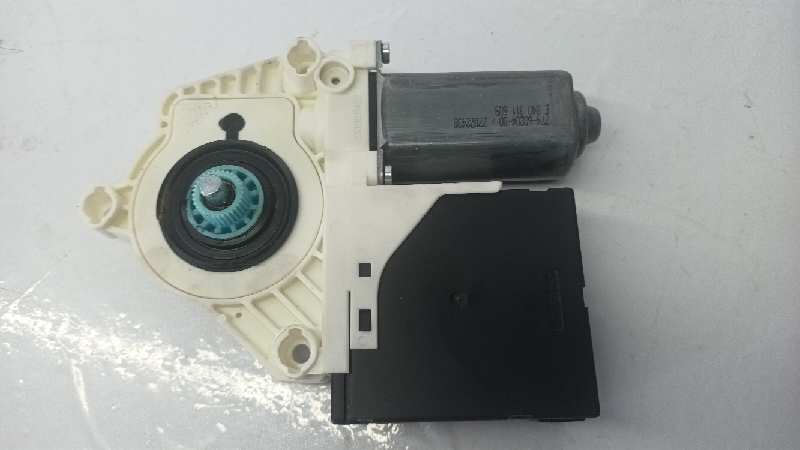 MOTOR ELEVALUNAS DELANTERO DERECHO