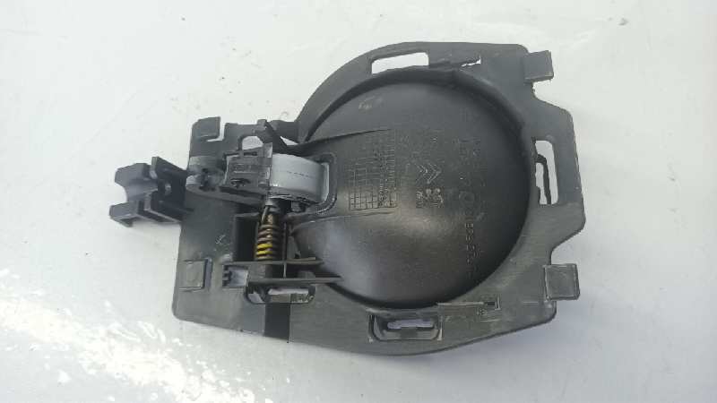 MANETA INTERIOR DELANTERA IZQUIERDA