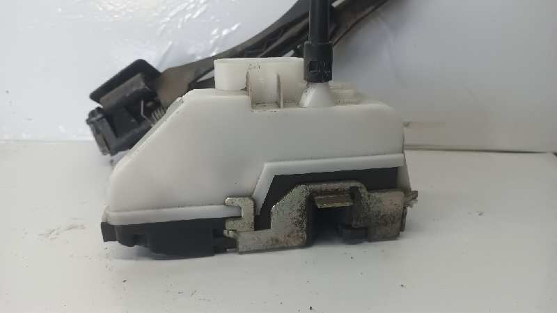 CERRADURA PUERTA DELANTERA IZQUIERDA 