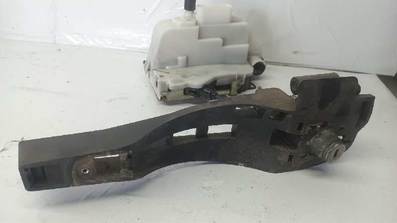 CERRADURA PUERTA DELANTERA IZQUIERDA 