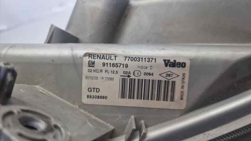 7700311371 FARO IZQUIERDO RENAULT TRAFIC CAJA CERRADA (AB 4.01)