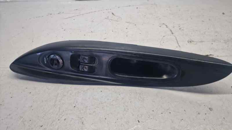 MANDO ELEVALUNAS DELANTERO IZQUIERDO 